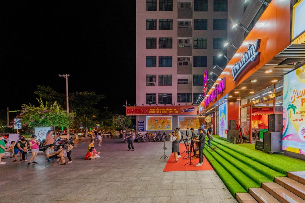 Không gian trang trí lễ hội tại Siêu Thị Lễ Hội