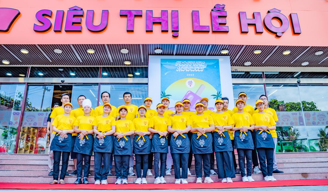 Đội ngũ nhân viên Festival Market